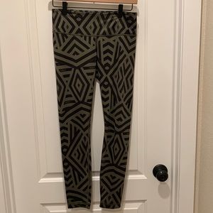 Lululemon Wunder under Luxtreme in Chevron Shuffle Fatigue